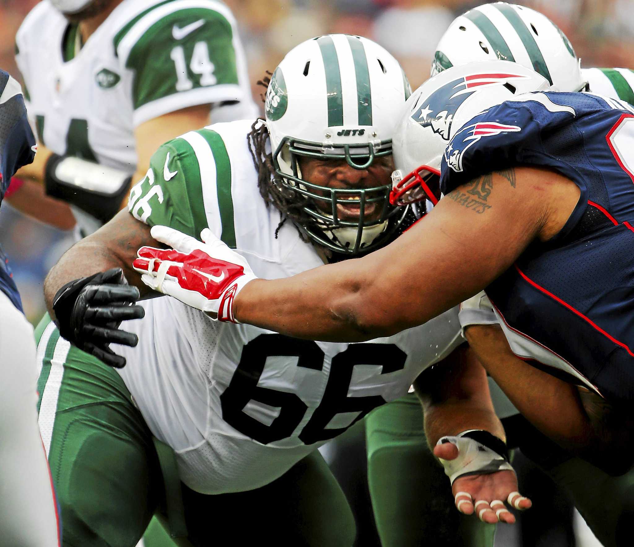 Steelers Willie Colon Nearly Had His Head Knocked Off By Aaron Smith