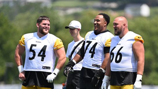 Steelers' Mason McCormick Provides Crucial Insight Into Why Pittsburgh's Offensive Line Started Season Slow. Photo by Sebastian Foltz/Post-Gazette