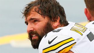 Pittsburgh Steelers' Alejandro Villanueva Informed Mike Tomlin He'd Honor  Fallen Veteran on Helmet - Sports Illustrated Pittsburgh Steelers News,  Analysis and More