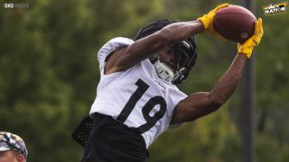 Report: Pittsburgh Steelers Felt Chase Claypool Was Distraction Before  Trading Him - Sports Illustrated Pittsburgh Steelers News, Analysis and More