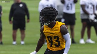 Larry Ogunjobi stays in AFC North, signs 3-year, $28.75 million extension  with Steelers: Report 