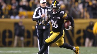 Steelers' line paving way for ex-MSU RB Le'Veon Bell