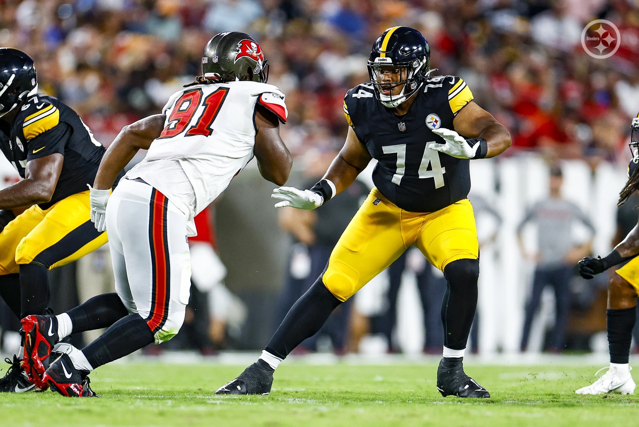 Spencer Anderson of the Pittsburgh Steelers lines up before a play