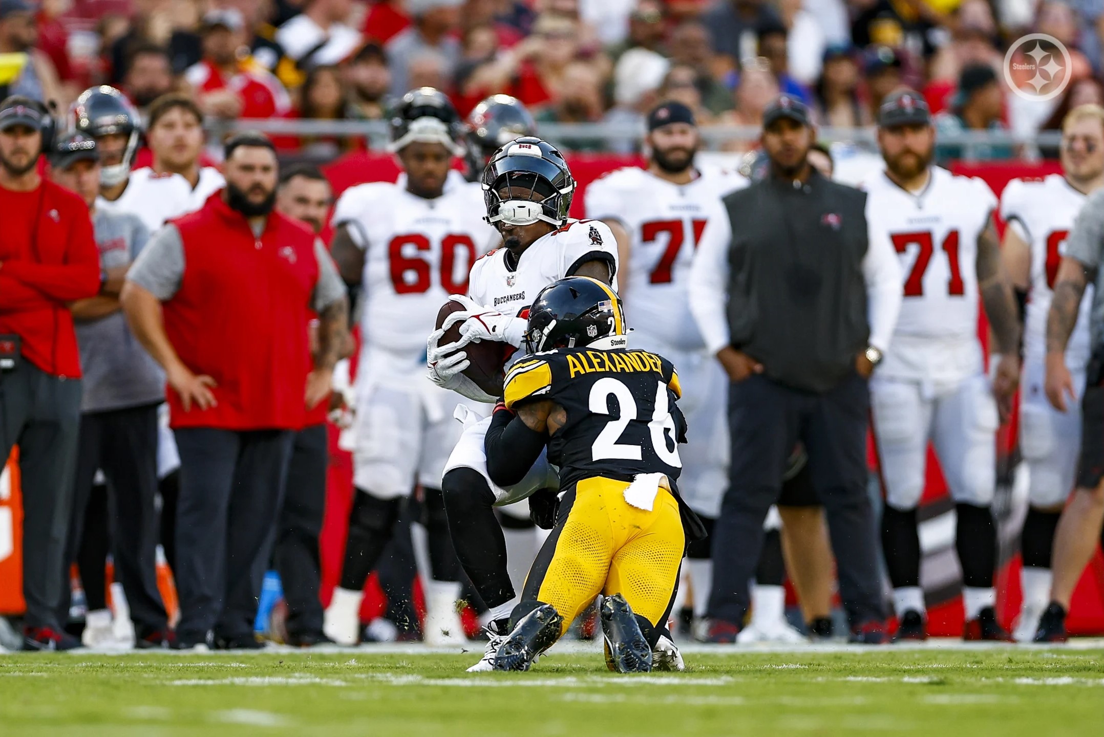 Steelers' Kwon Alexander fined $43,709 for hard hit in preseason game vs.  Bucs