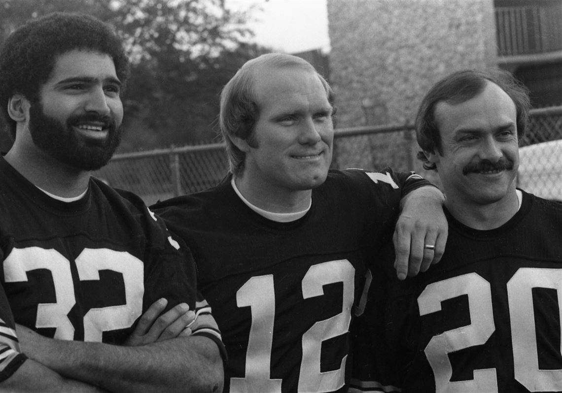 Steelers' Chuck Noll Cut American Hero Rocky Bleier, Until This Ethical  Force Stepped In