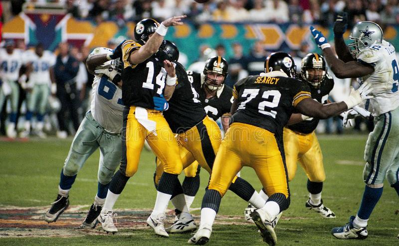 Steelers Legend Greg Lloyd Astounded Leon Searcy With His Welcome