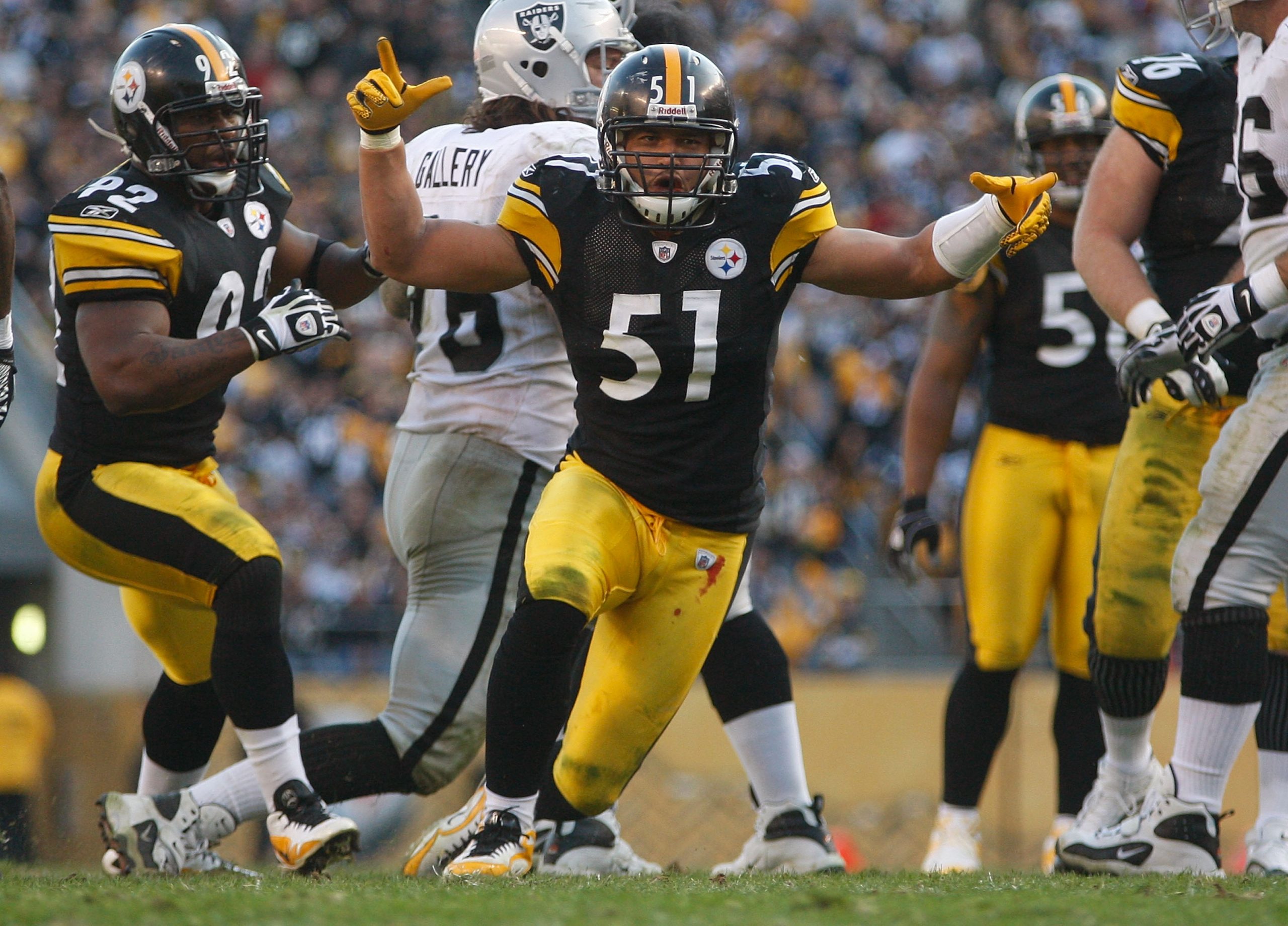 Former Steelers LB James Farrior let his game do the talking