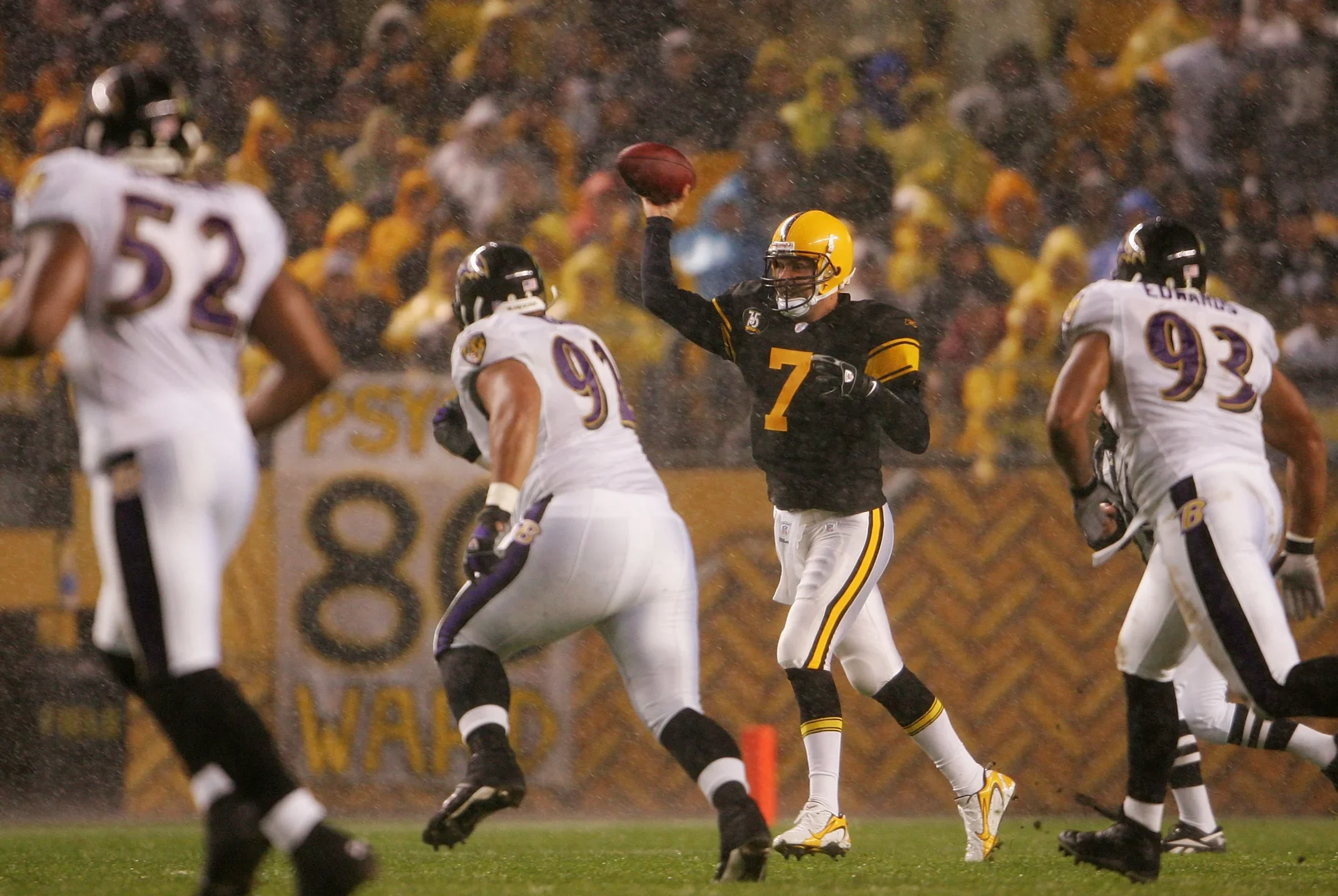 What did Ben Roethlisberger write to rival Terrell Suggs when they