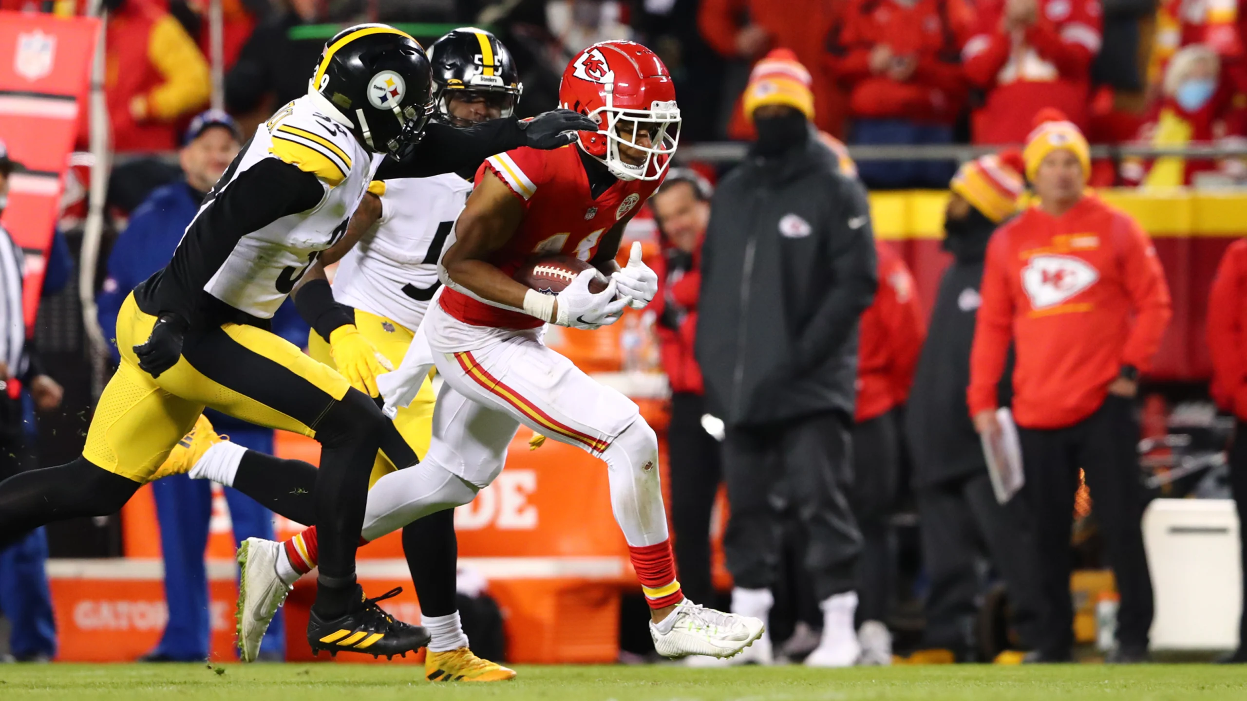 The Steelers Solution To WR3 On The Depth Chart Might Be As Simple As  Enticing Mecole Hardman To Sign In Free Agency