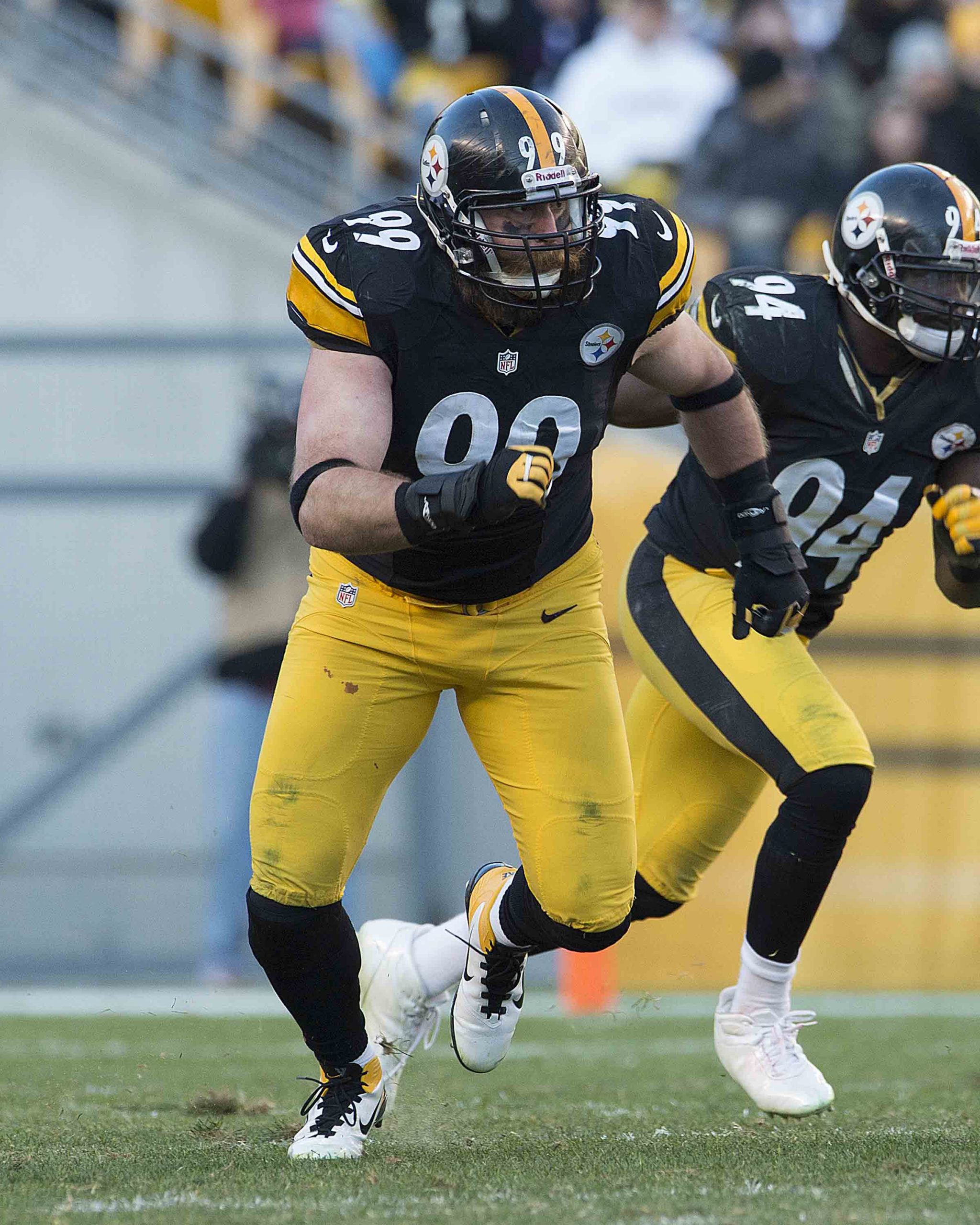 Pittsburgh Steelers' Brett Keisel (99) heads to the locker room