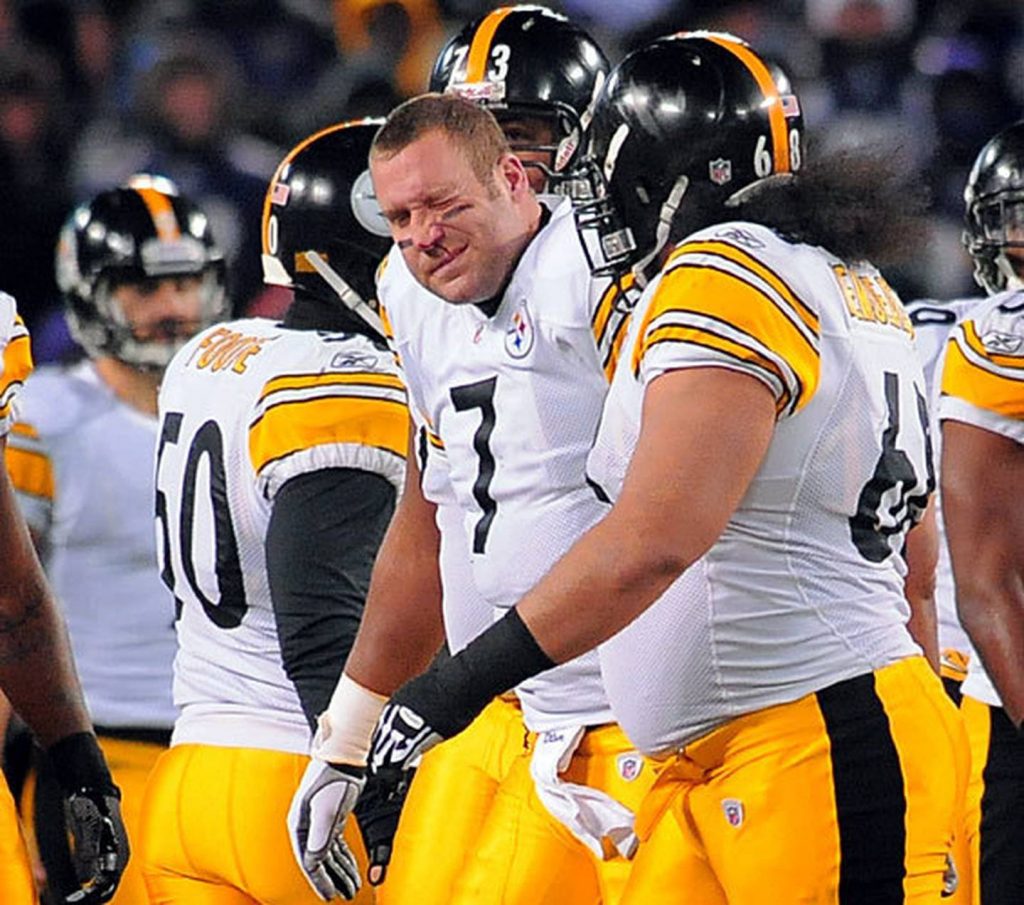 Steelers' Ward lashes out, says NFL doesn't care about players 