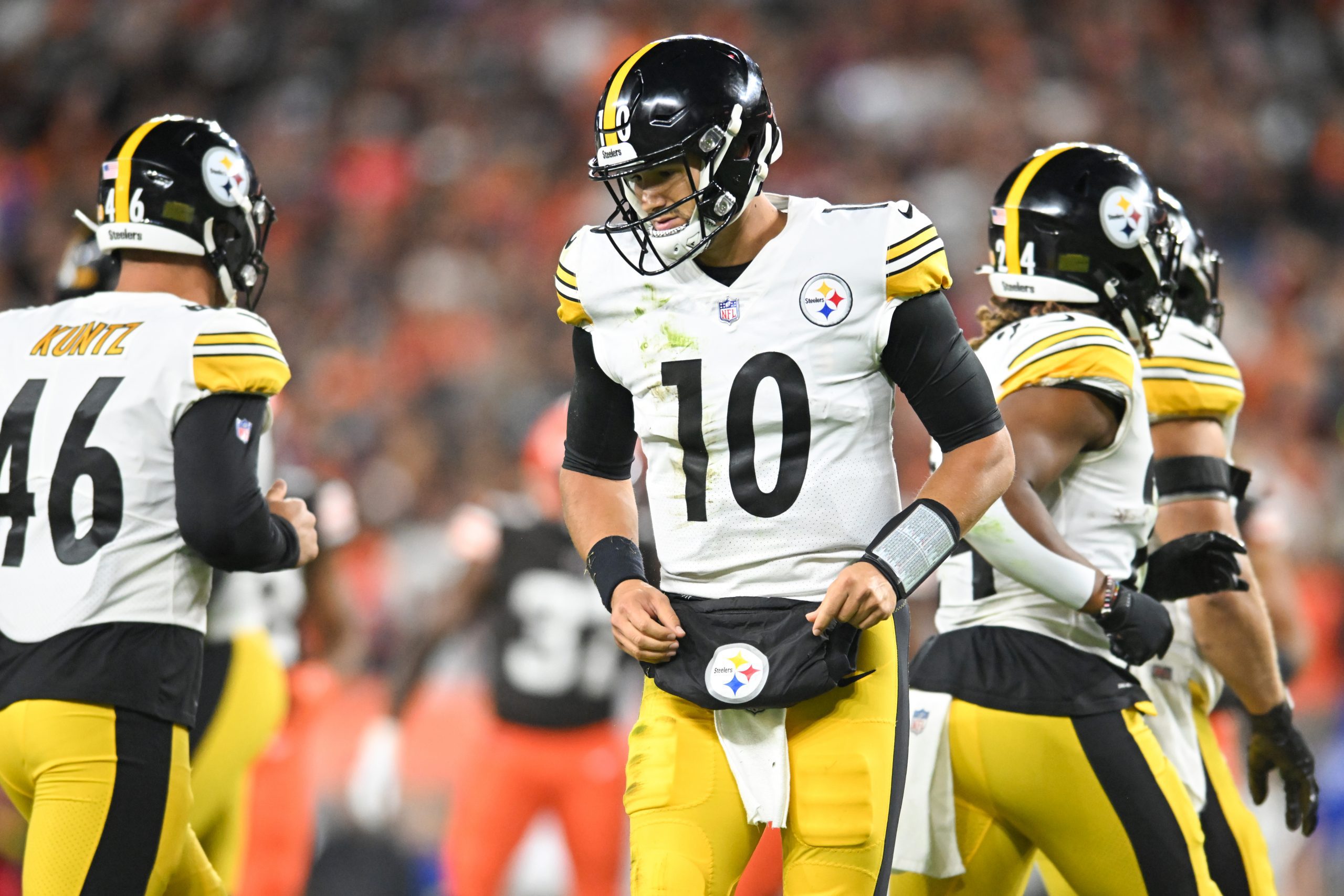 Pittsburgh Steelers Quarterback Ben Roethlisberger during first half  News Photo - Getty Images