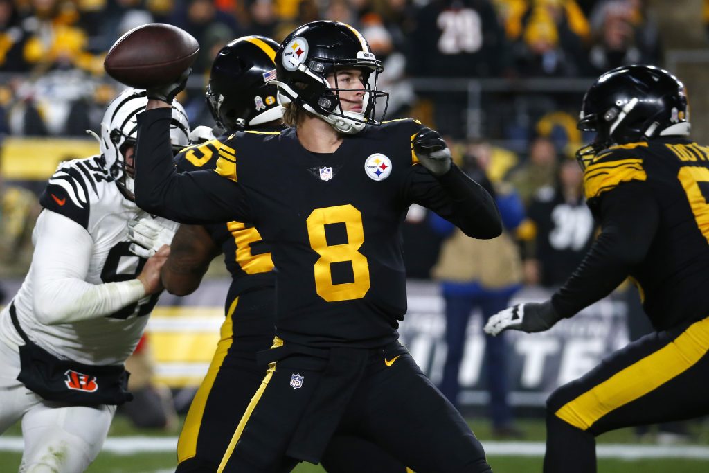 Quarterback Ben Roethlisberger of the Pittsburgh Steelers celebrates  News Photo - Getty Images