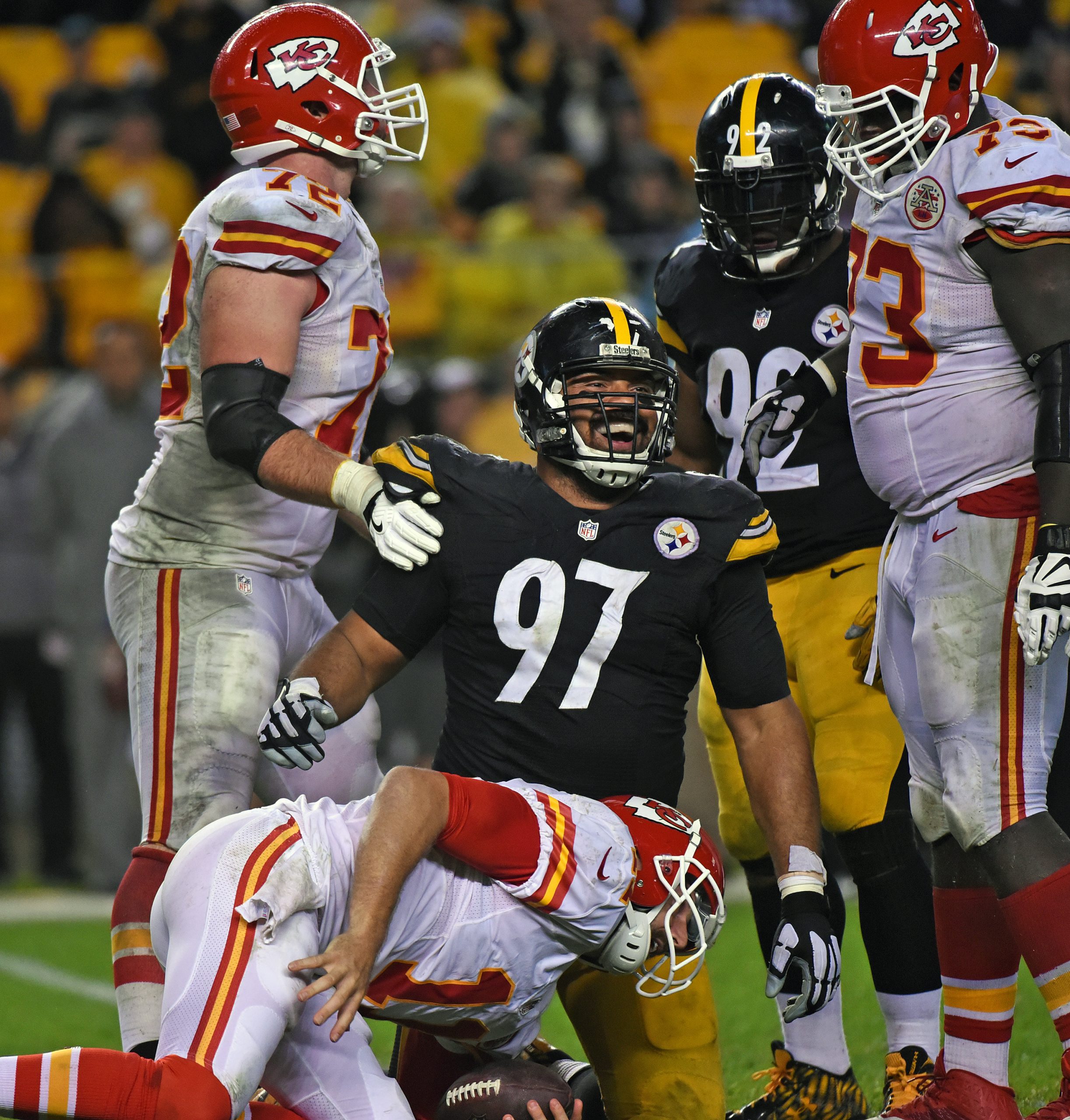 Linebacker Kendrell Bell of the Kansas City Chiefs walks off the News  Photo - Getty Images