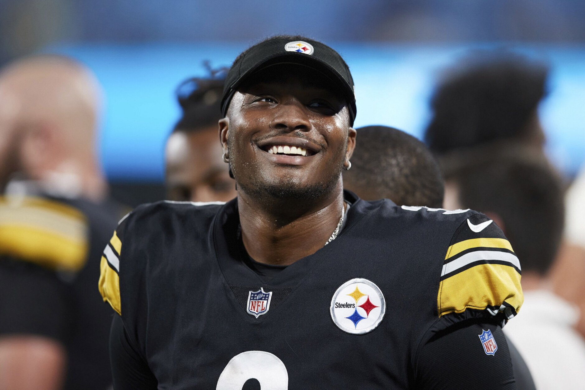 Steelers to place original-round tender on QB Dwayne Haskins