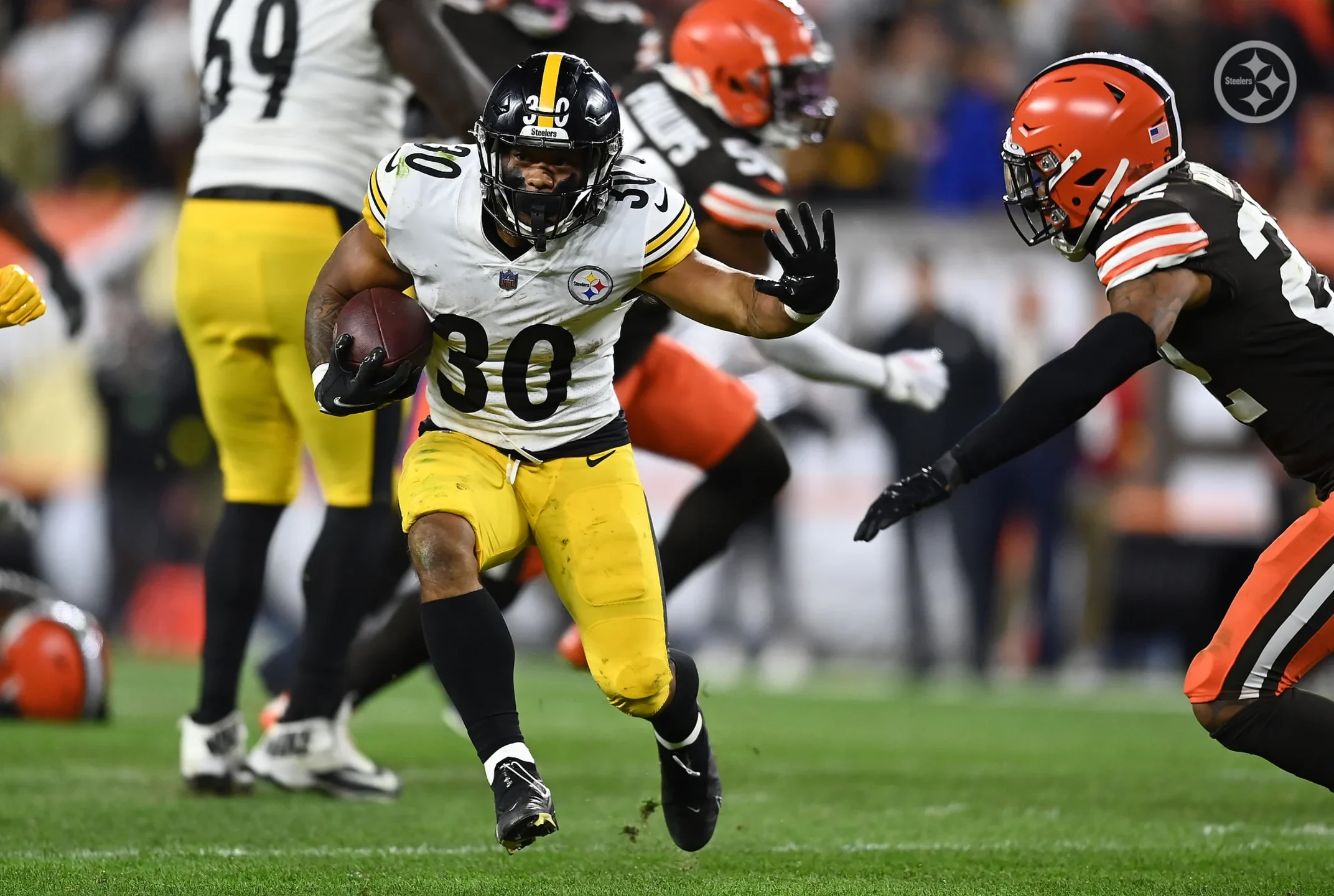 Benny Snell Jr. 'Not Surprised' By Success Off The Bench, Admits 'It Was  Tough' Not Playing - Steelers Depot