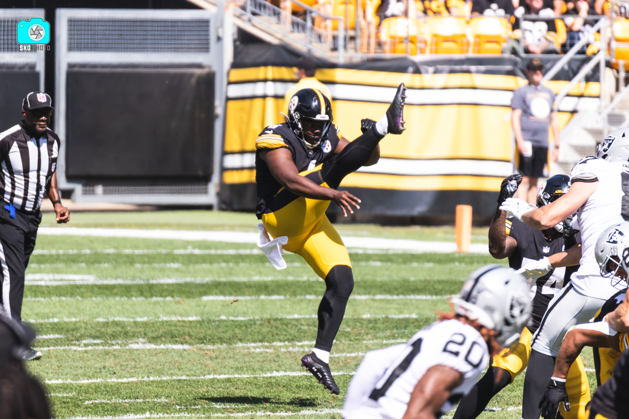 Father of Steelers' rookie punter passes away on Christmas Day