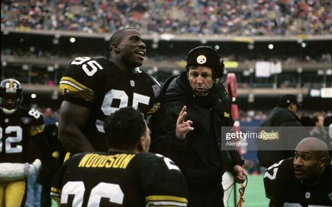 20 Years Ago Today: Greg Lloyd Steelers Career Ends - Looking Back at a  Legend