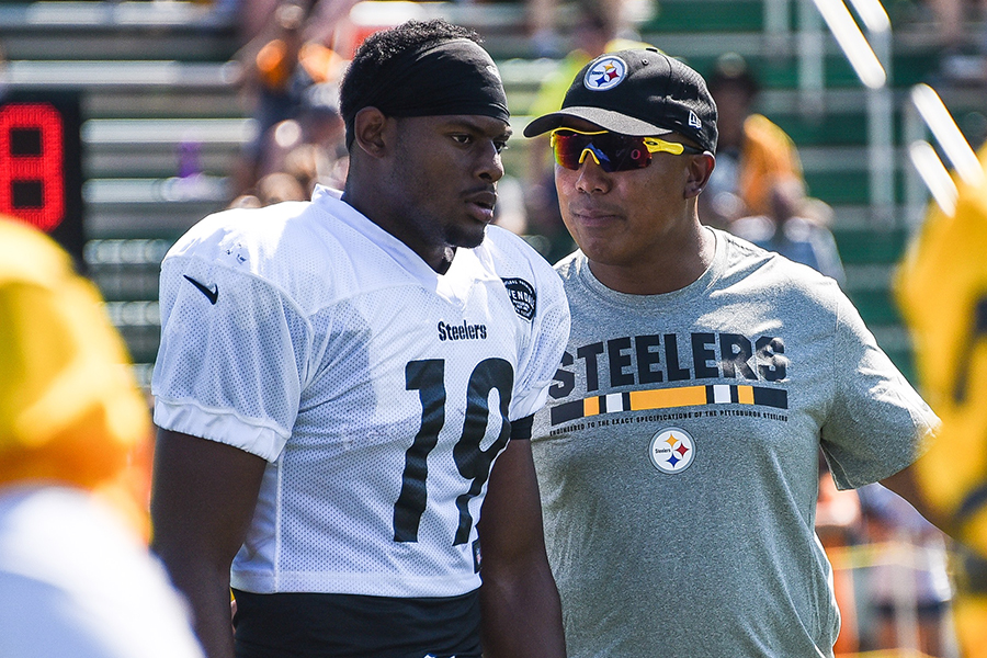 Coach Hines Ward aiming to build Steelers-like bond with San