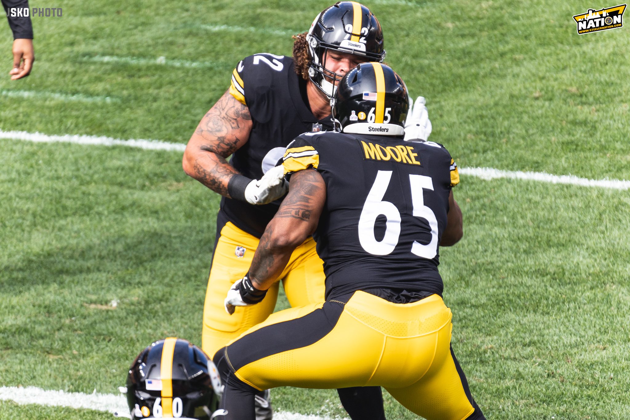 Pittsburgh Steelers offensive tackle Dan Moore Jr. (65) looks to make a  block during an NFL football game against the Cincinnati Bengals, Sunday,  Sep. 11, 2022, in Cincinnati. (AP Photo/Kirk Irwin Stock