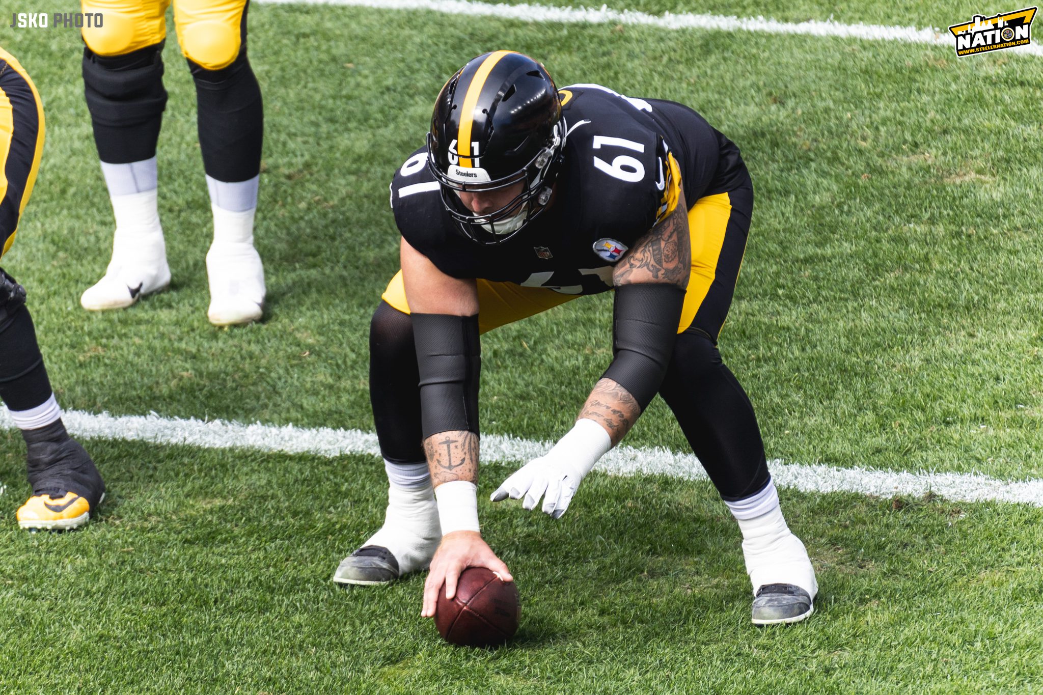 Pittsburgh Steelers center Mason Cole (61) and center J.C.