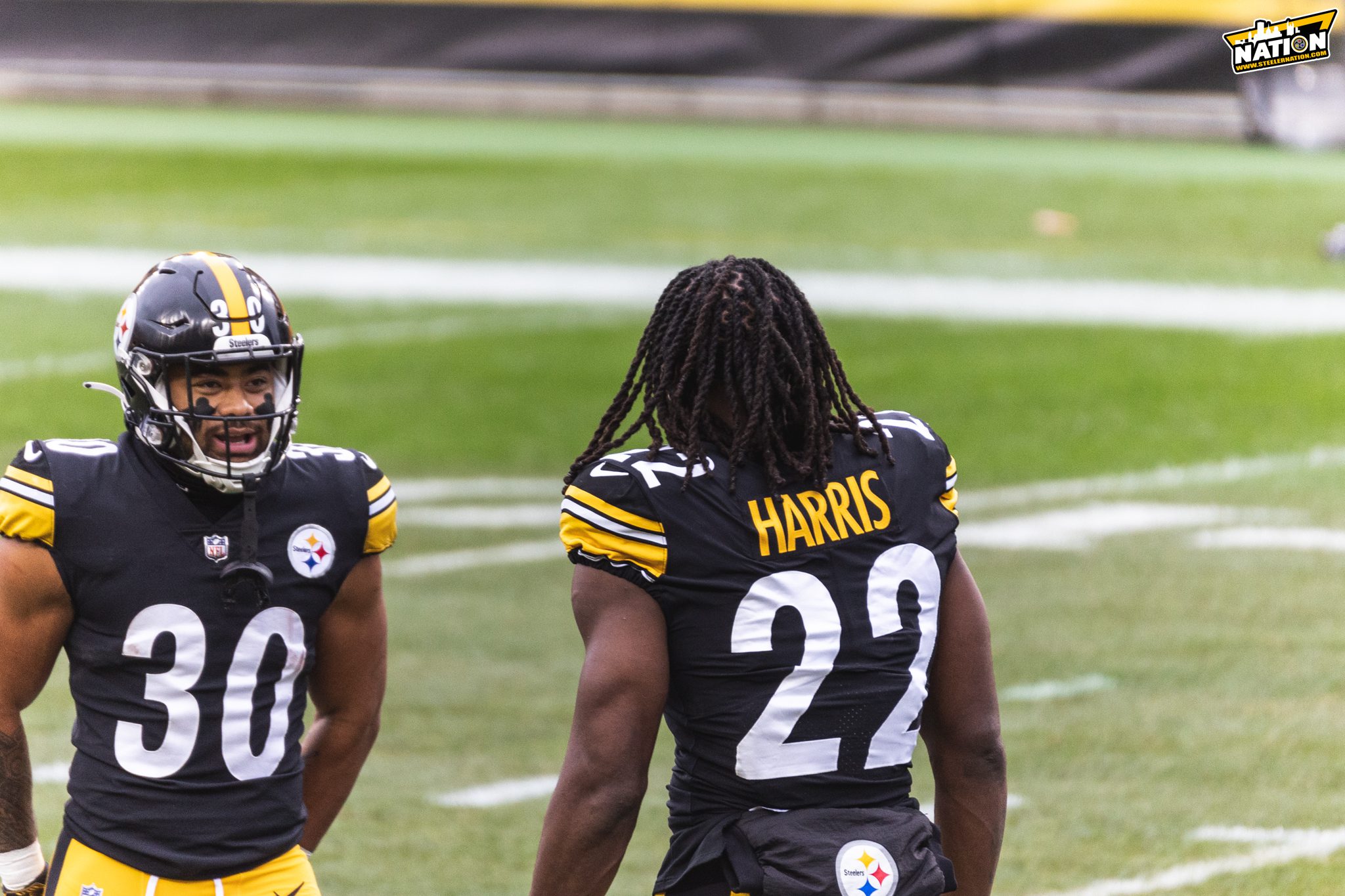 Steelers News: RB Jaylen Warren Claps Back at Najee Harris Critics