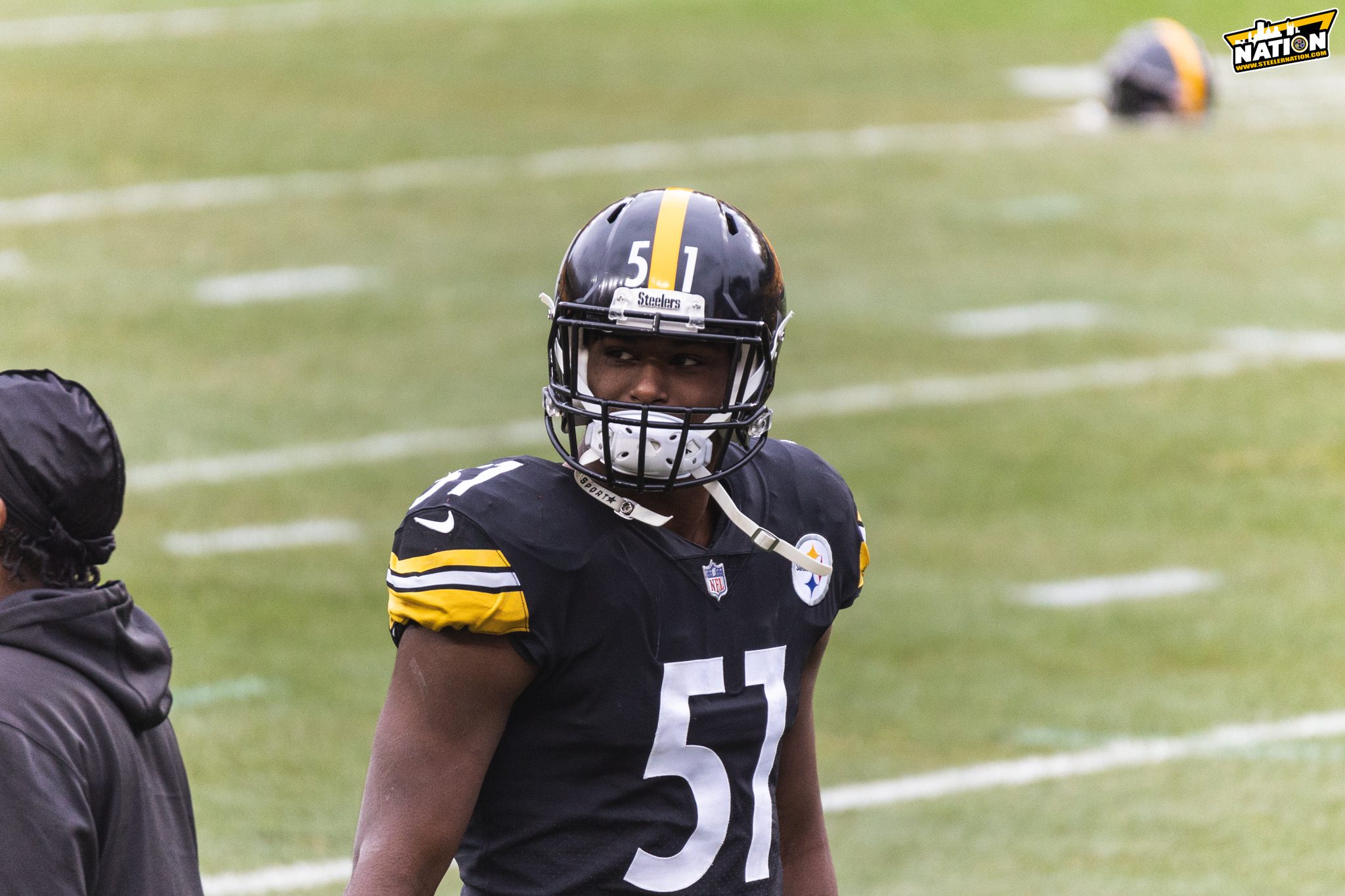 REPORT: Steelers Hire Former 1st Round Pick Aaron Curry As LB Coach