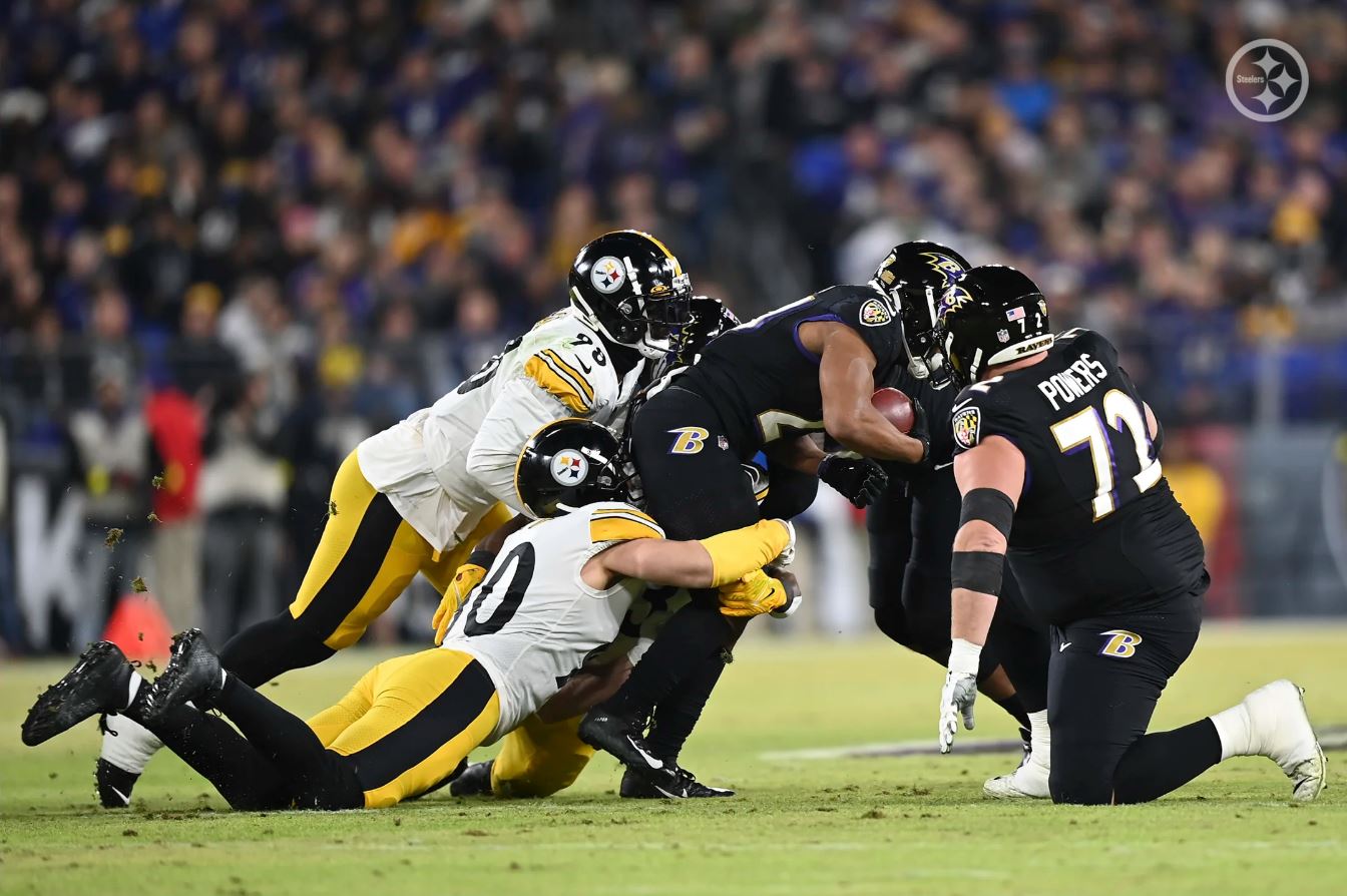 T.J. Watt dominates as Steelers win nail-biter vs Ravens in Week 13