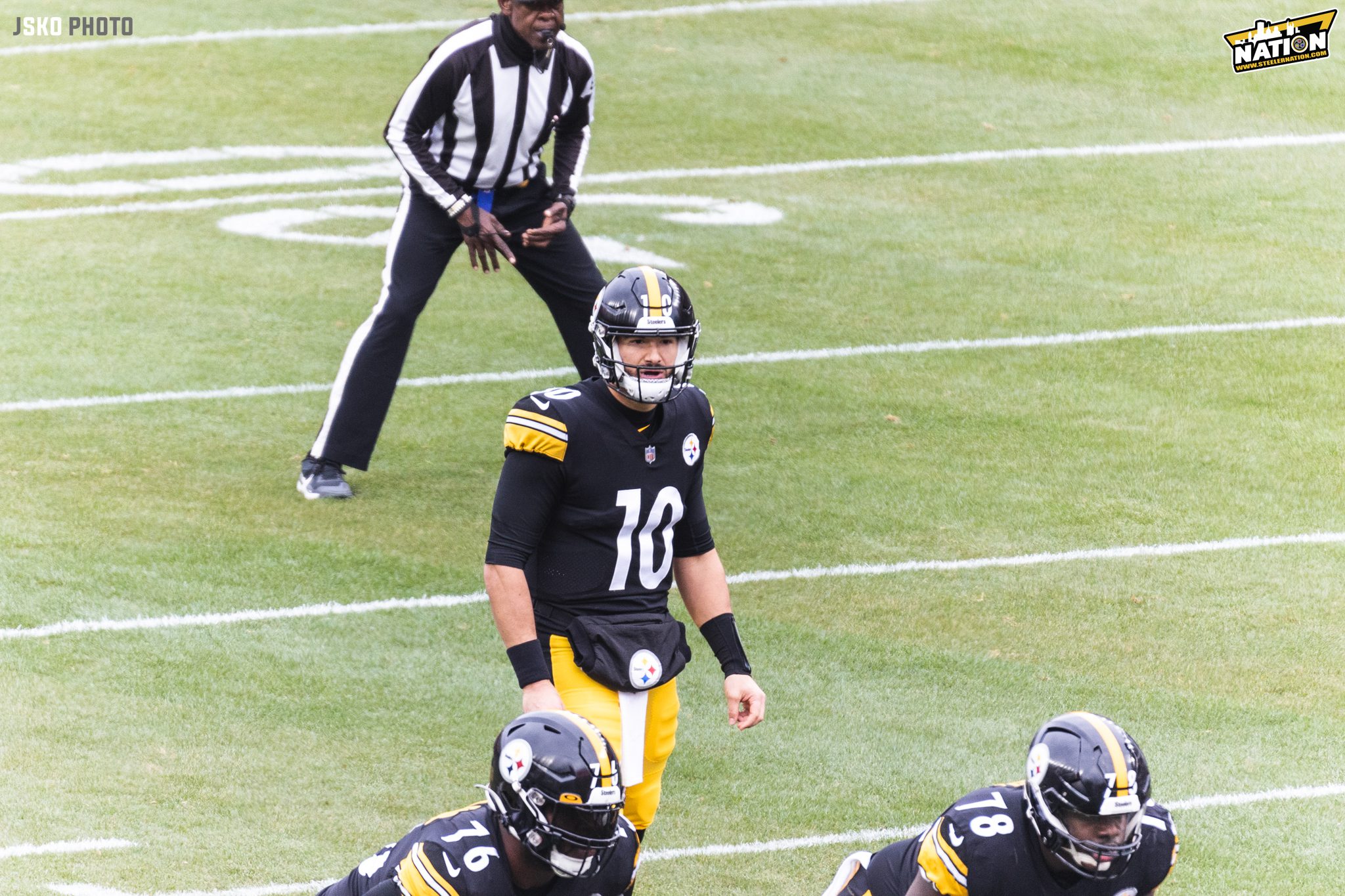 Reports: Steelers QB Kenny Pickett (knee) avoids long-term injury