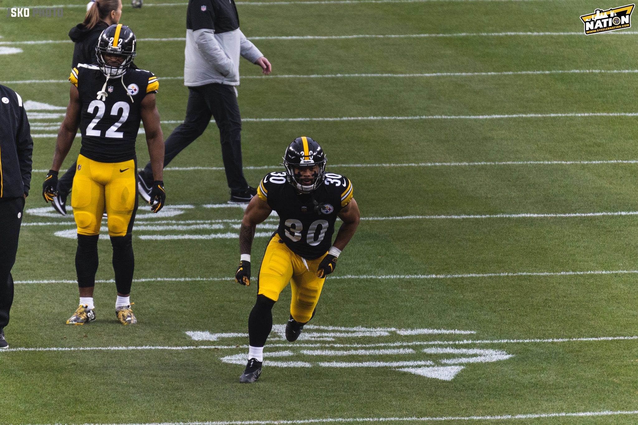 Derrick on X] Najee Harris is currently leading the NFL in explosive runs  of more than 15+ yards with 6. Not bad. : r/steelers