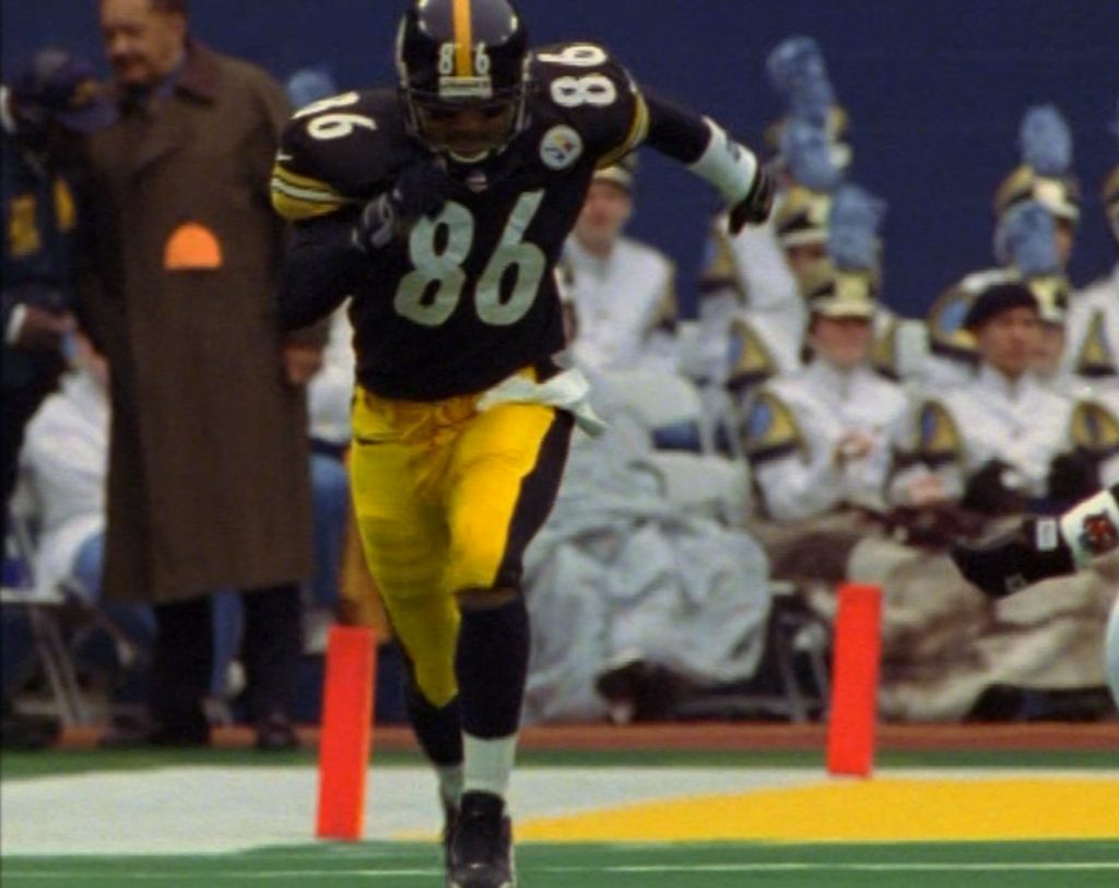 Pittsburgh Steelers' Hines Ward (86) laughs before taking on the