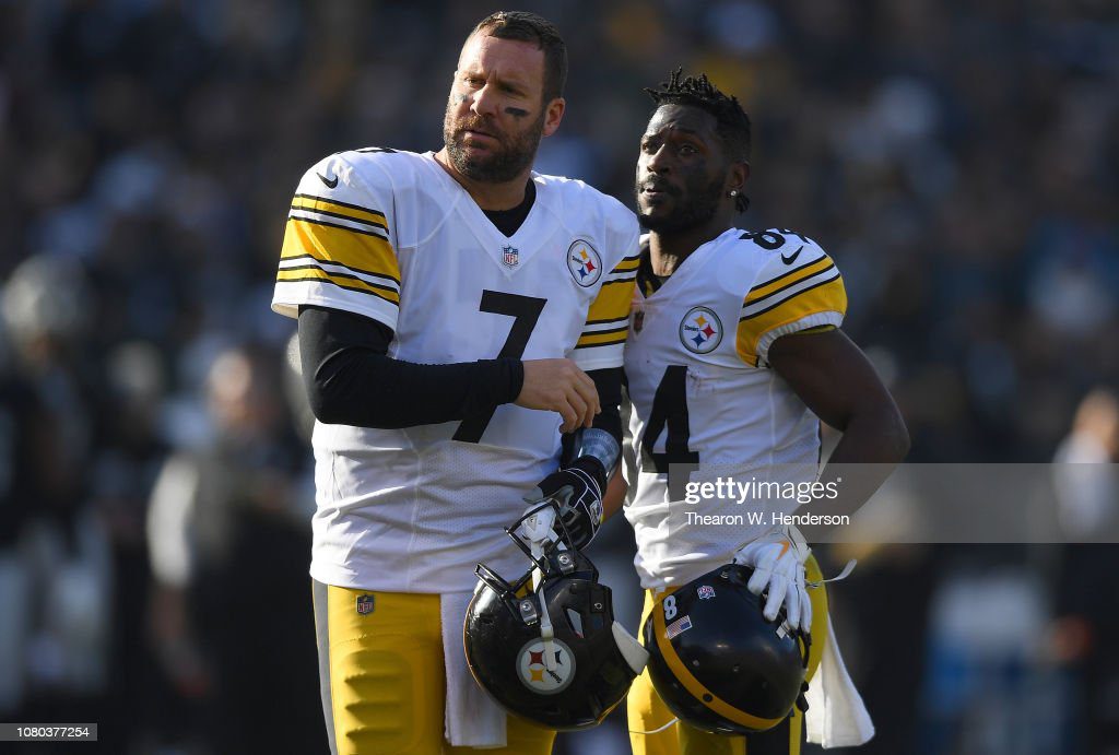 Antonio Brown shares supposed text message he got from Tom Brady