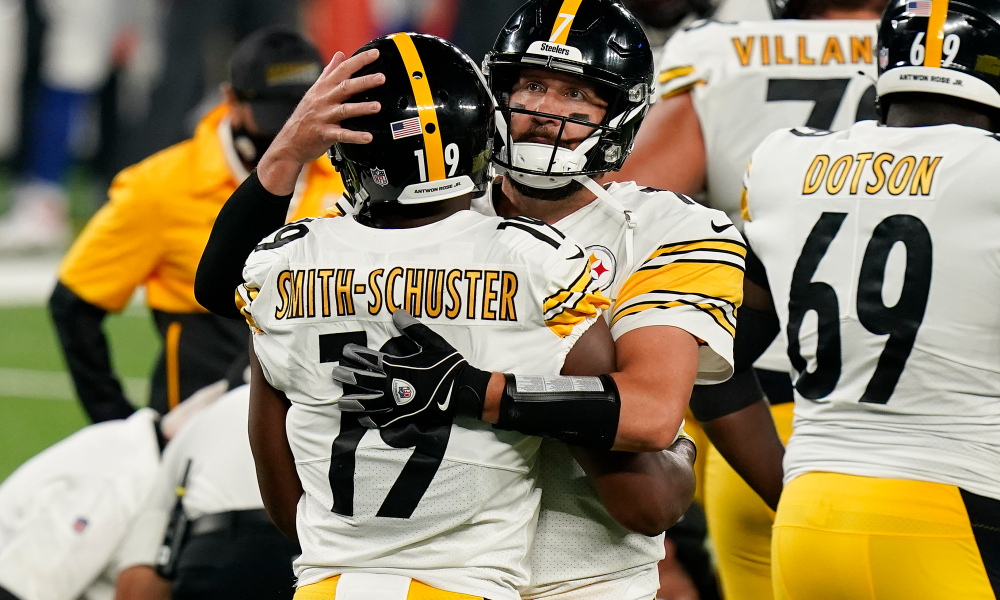 Former Steelers' JuJu Smith-Schuster Absolutely Blasted By AJ Brown As  1-Year TikTok Boy