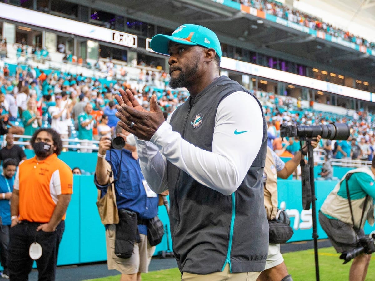 UPDATE: Steelers Brian Flores Now Finalist For 2 Defensive Coordinator Roles