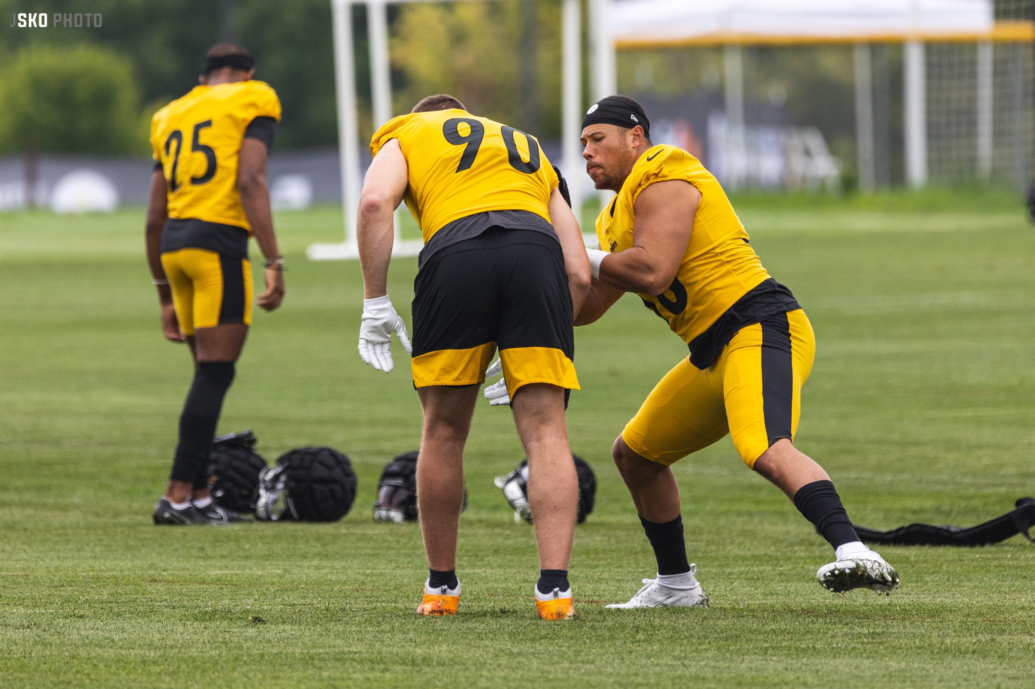 Steelers sign Alex Highsmith to 5-year, $70 million contract after breakout  2022 season: Source - The Athletic