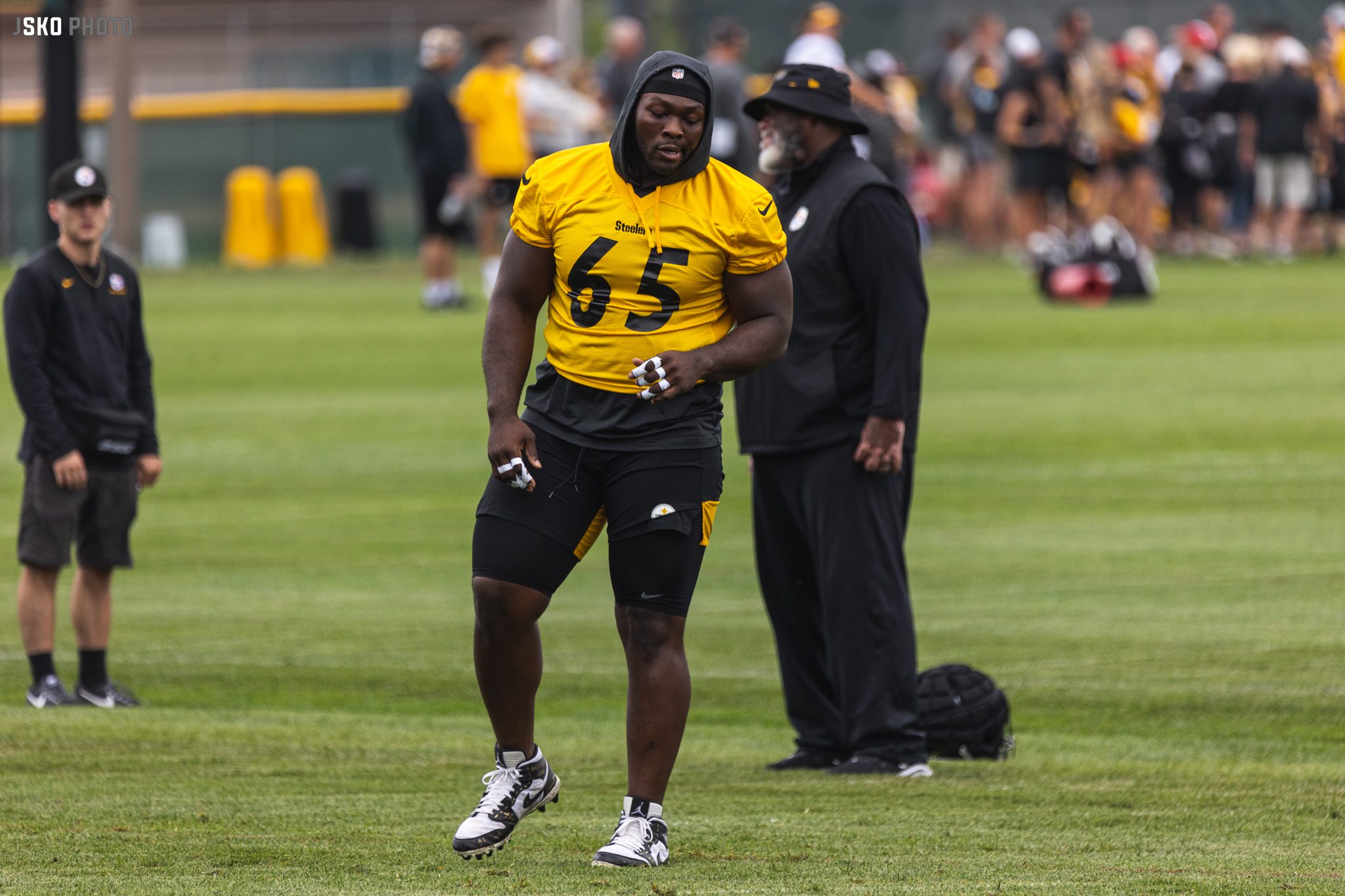 NFL Insider: Steelers to bring back DT Larry Ogunjobi on 3-year deal