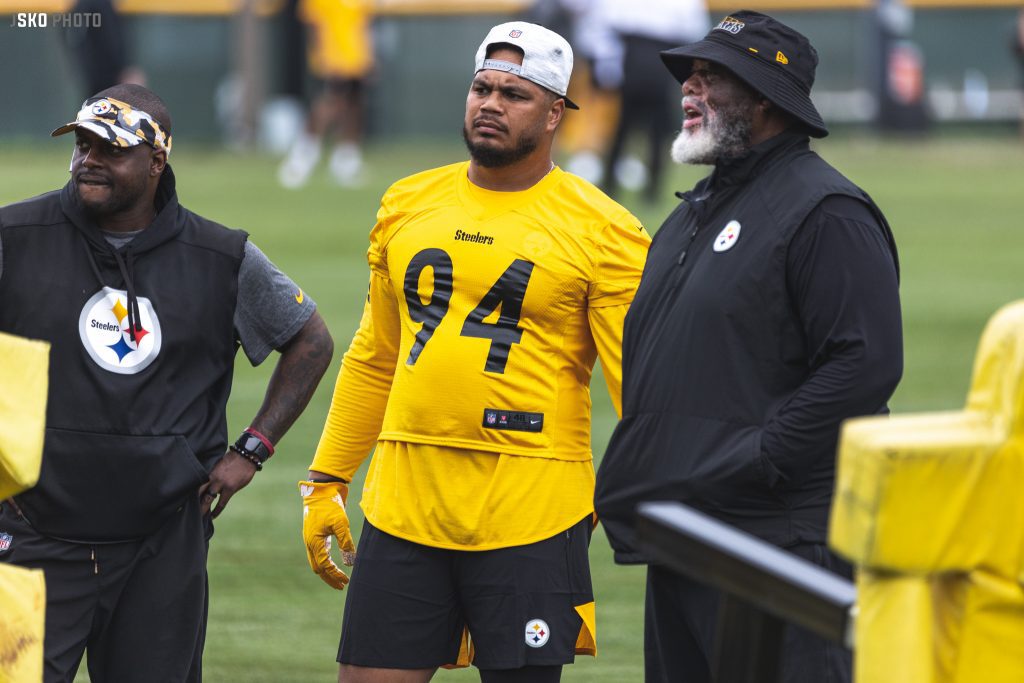 3 Players That The Steelers Absolutely Should And Shouldn't Re-Sign in 2023