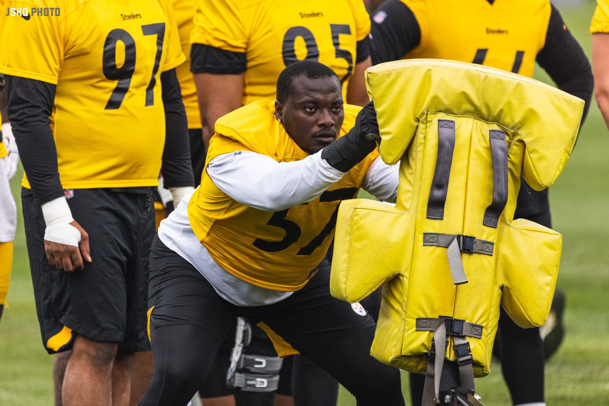 DL DeMarvin Leal Impressing DC Teryl Austin: 'He's Flashed' - Steelers Depot