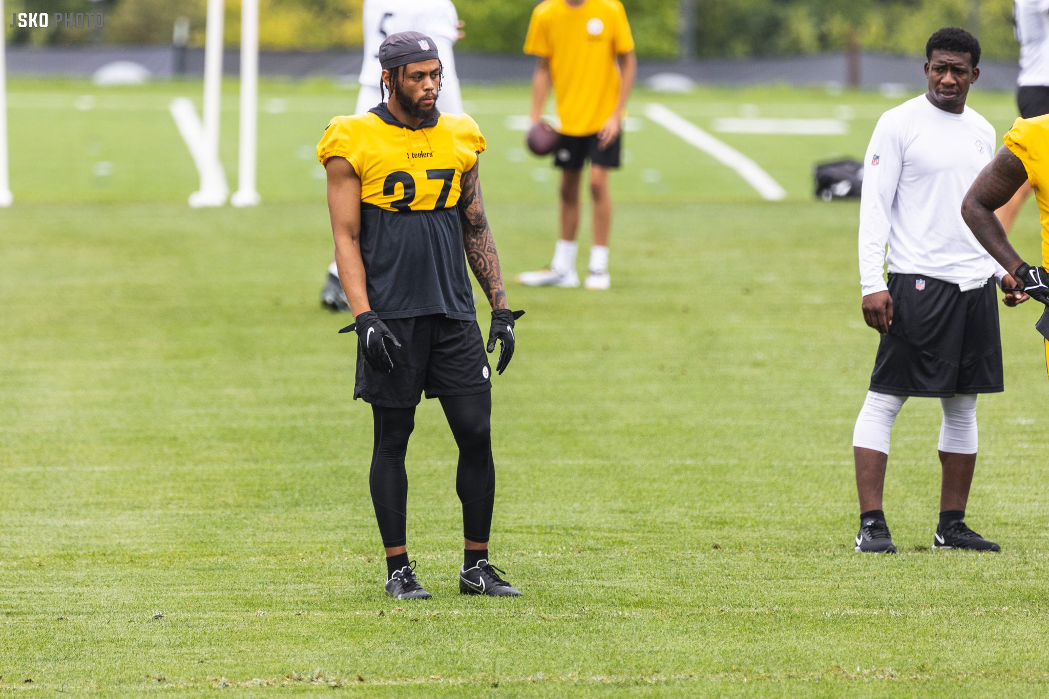 Elijah Riley's versatility is his answer to making the Steelers' 53-man  roster - Behind the Steel Curtain