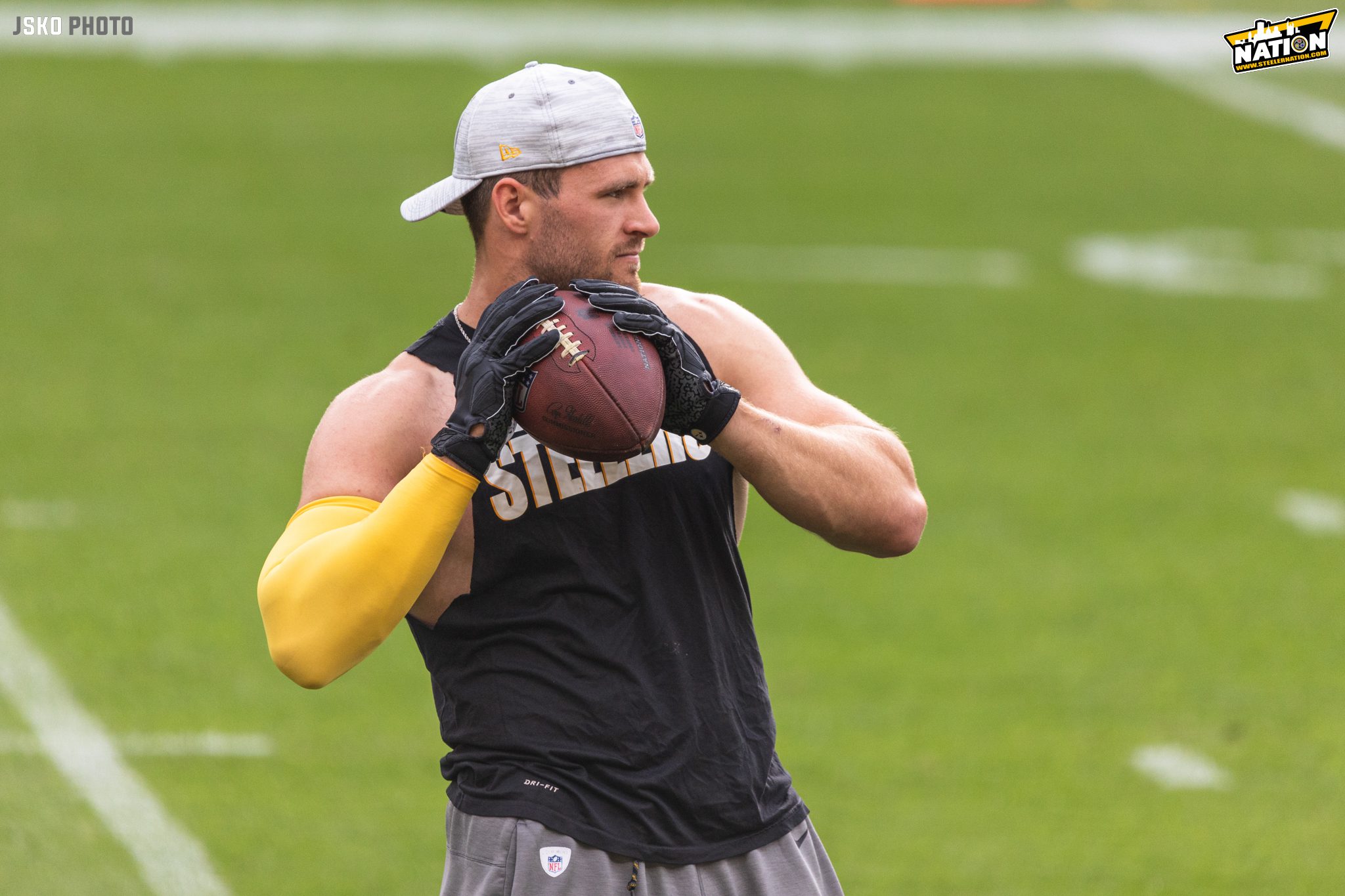 Steelers' TJ Watt Reveals How Mike Tomlin Keeps Things Fresh In Pittsburgh