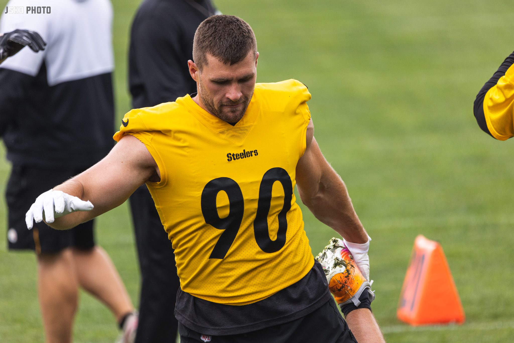 PFF Ranks T.J. Watt Second-Best Edge Rusher in Football