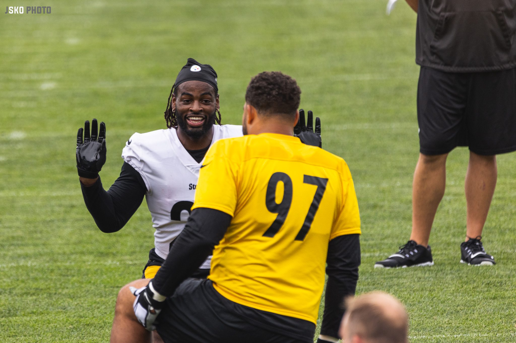 WATCH: Diontae Johnson, Najee Harris keeping calm amid Steelers QB  transition