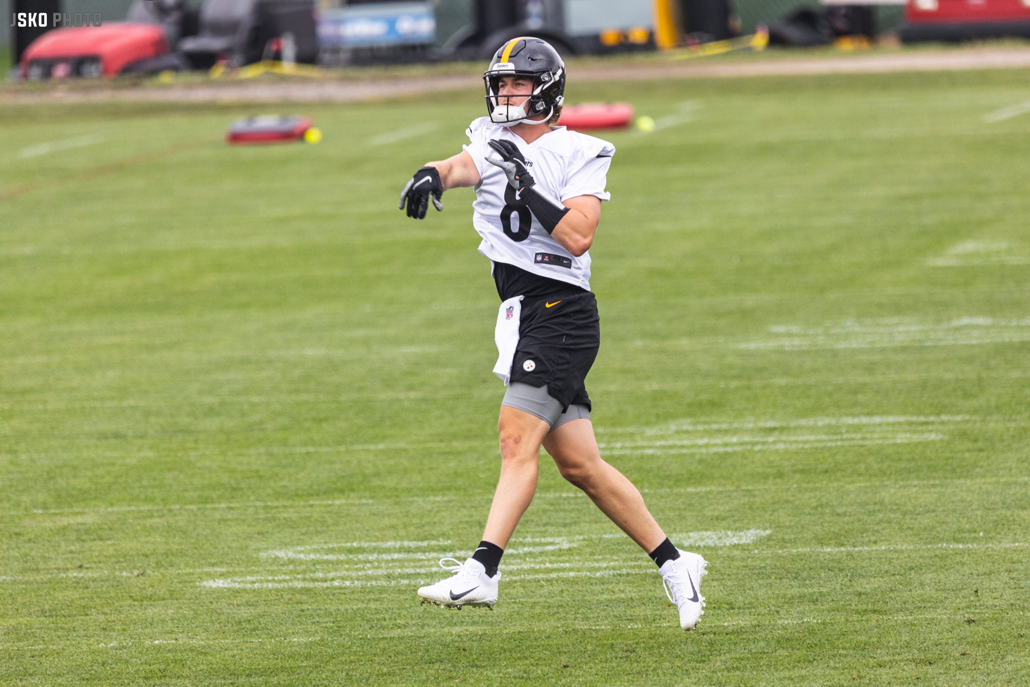 Steelers' Kenny Pickett finds Pat Freiermuth for first TD of 2023 - A to Z  Sports