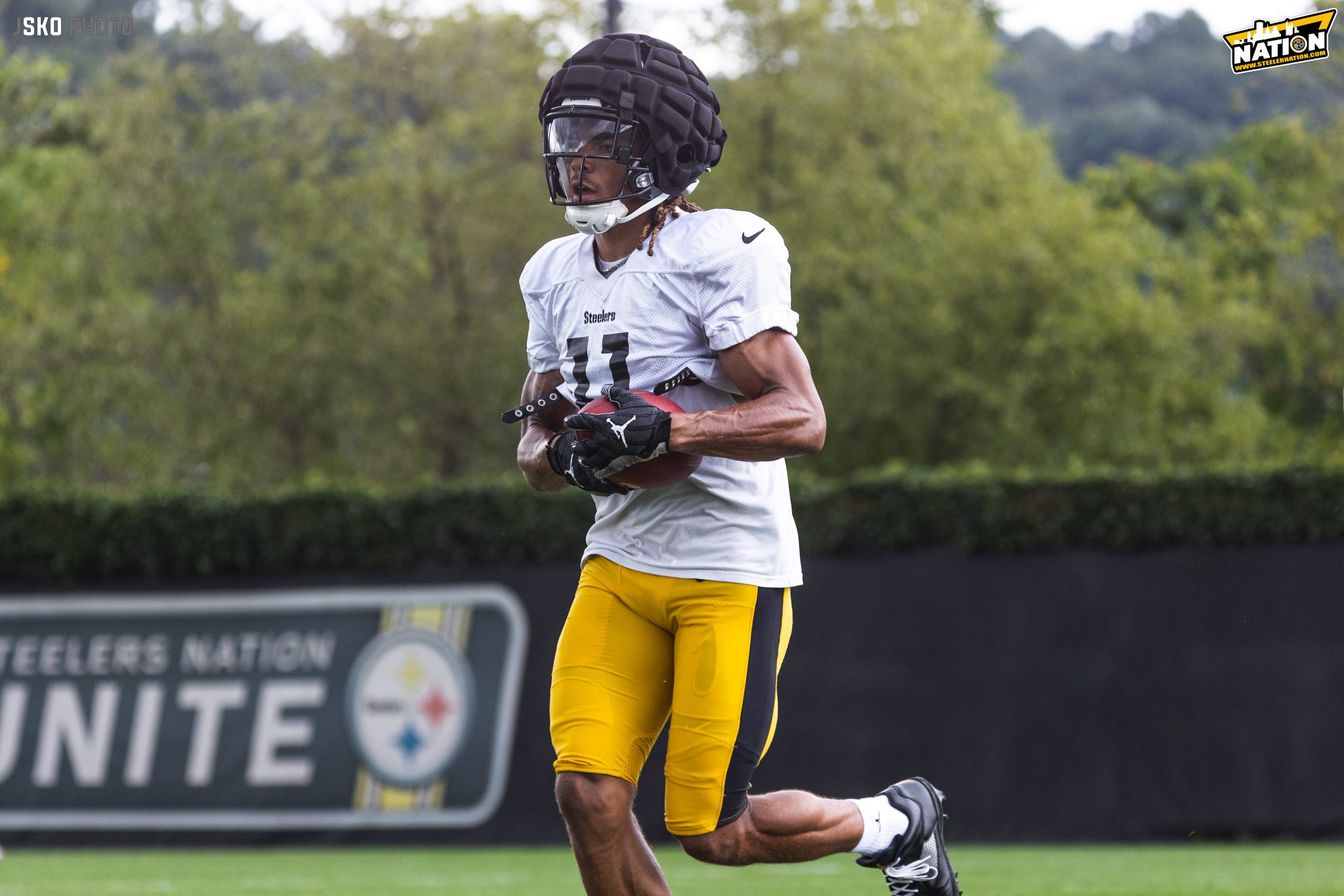 Steelers' Potential WR3 Calvin Austin III Impressed With Himself During  Off-Season Rehab