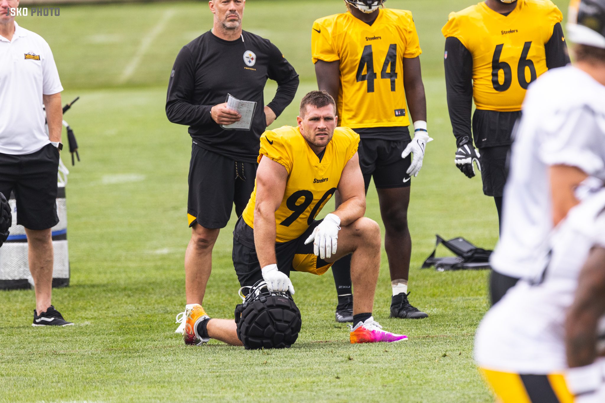 Steelers TJ Watt Only Has One Thing On His Mind For 2022 We Got To Win A  Super Bowl, Simple As That