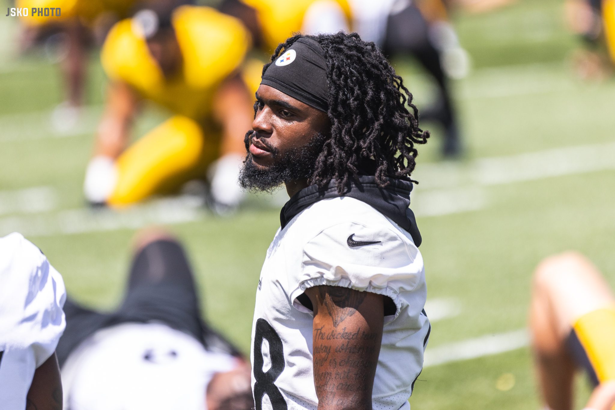 Company sues Steelers wide receiver Diontae Johnson for his no