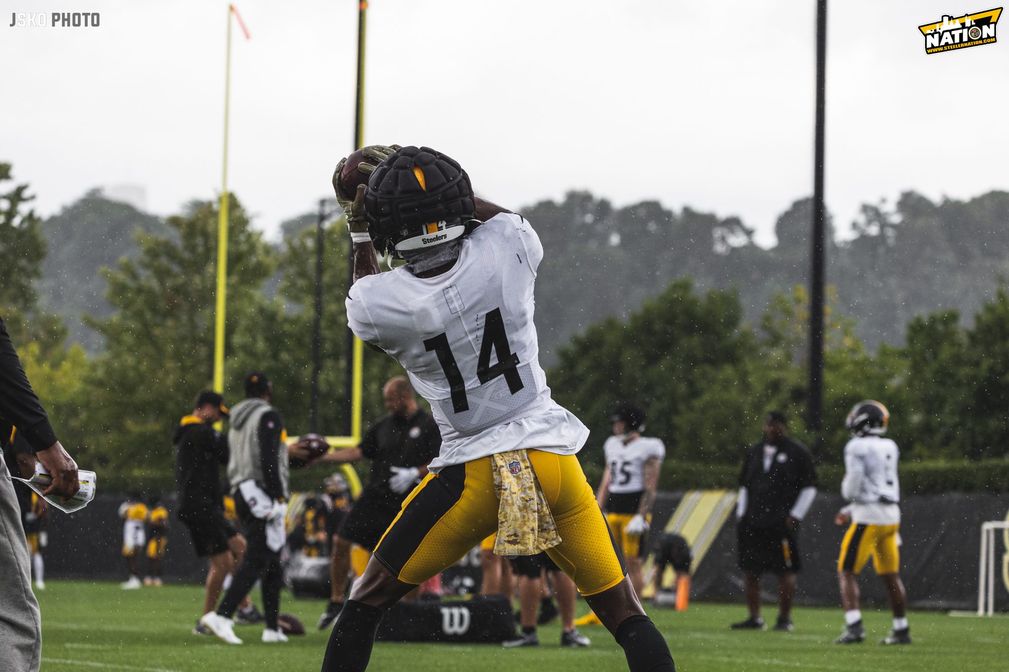 Steelers place rookie receiver Calvin Austin III on injured