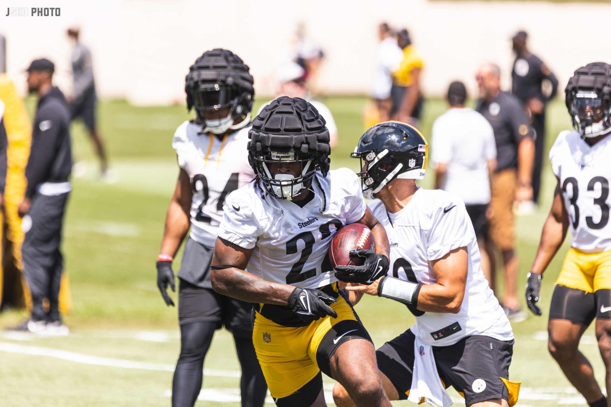 Captain Najee; Steelers RB Harris embracing leadership role