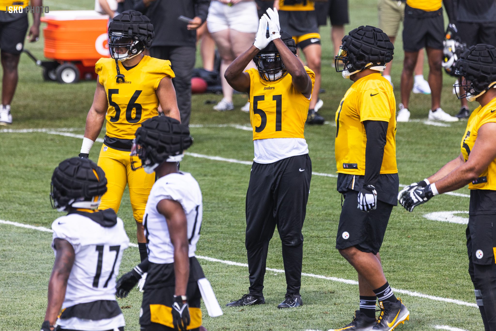 Alex Highsmith Teaches Broderick Jones His First NFL Lesson