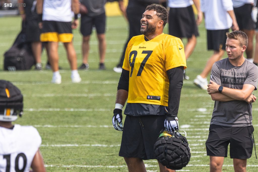 Steelers' Insiders Think Unhappy George Pickens Might Be The Center Of A  Brewing Storm After Controversial Week 1 Behavior